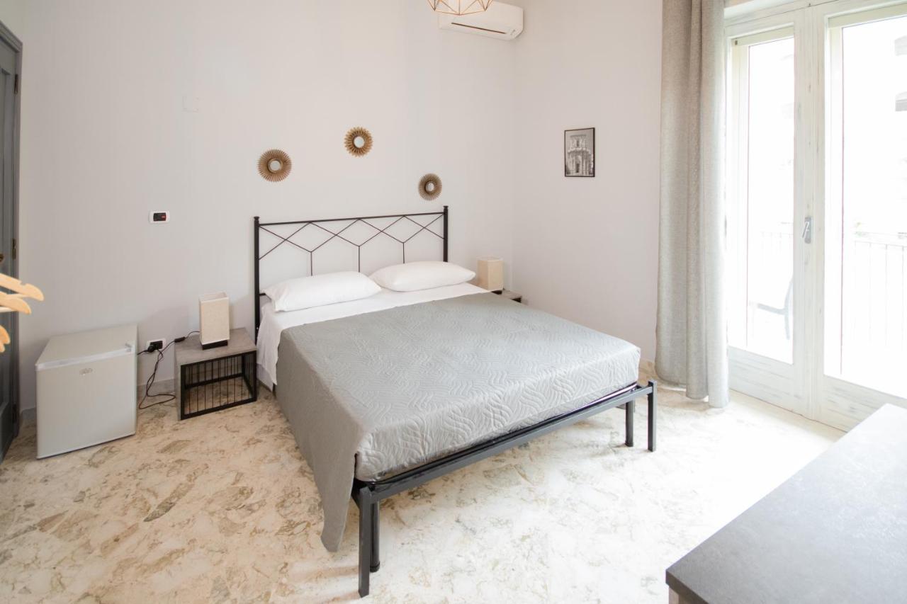 Bed and Breakfast Rudiae Boutique Lecce Zimmer foto